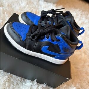 Jordan 1 Mid (PS) Kids Black and Blue Sneakers